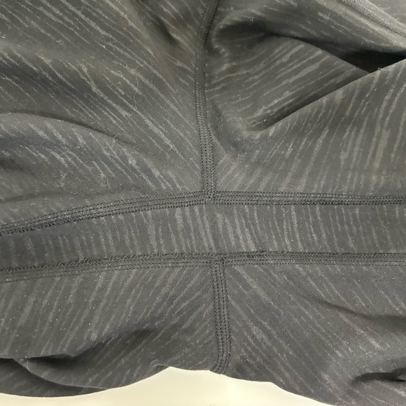 Lululemon Align Pant II 25"
Stride Emboss Black - Picture 8 of 9
